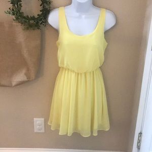 Lush yellow dress XS